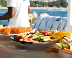 Catamaran Buffet